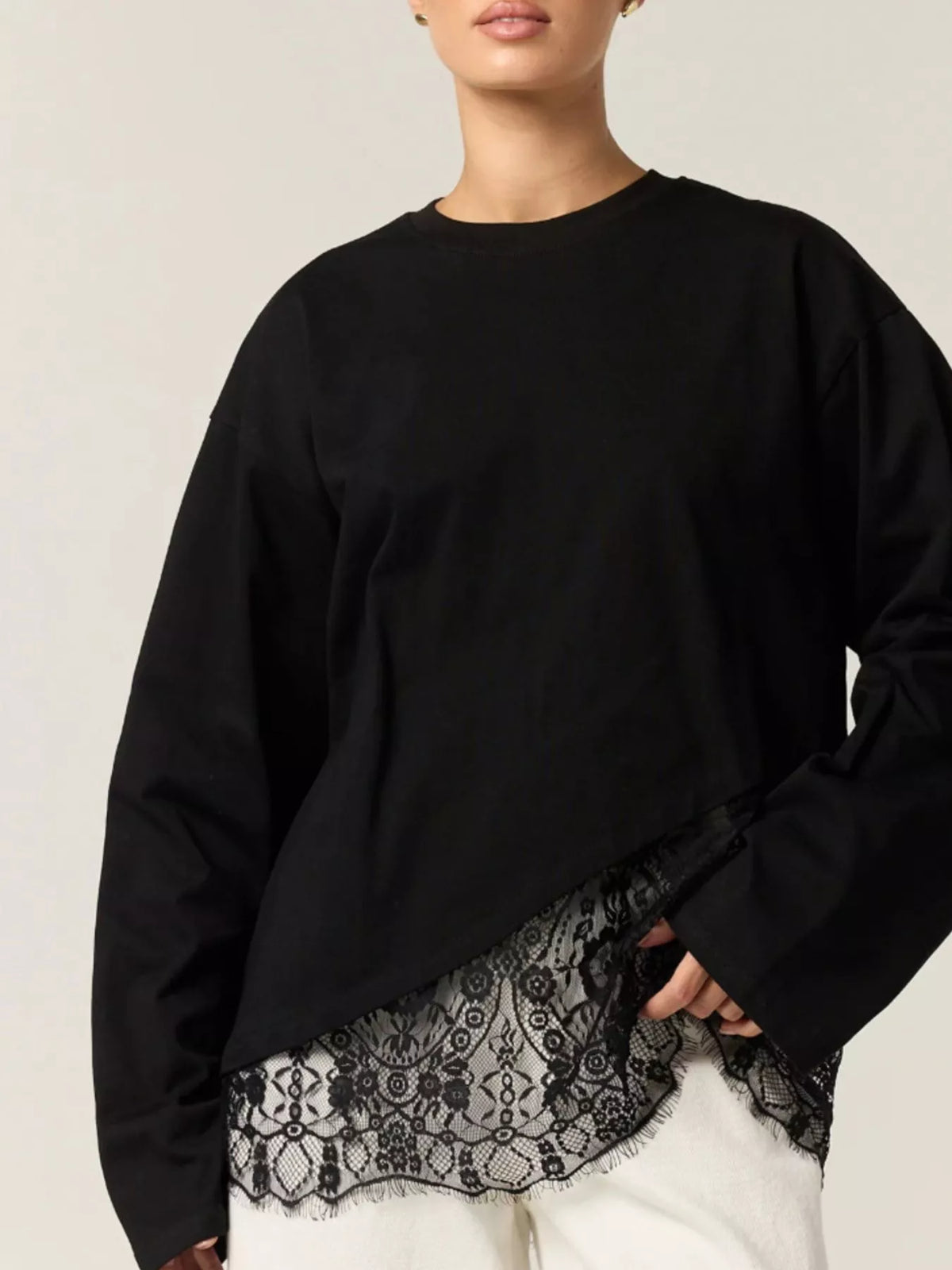 Long-Sleeve T-Shirt with Asymmetric Lace Hem - Lilixa.store