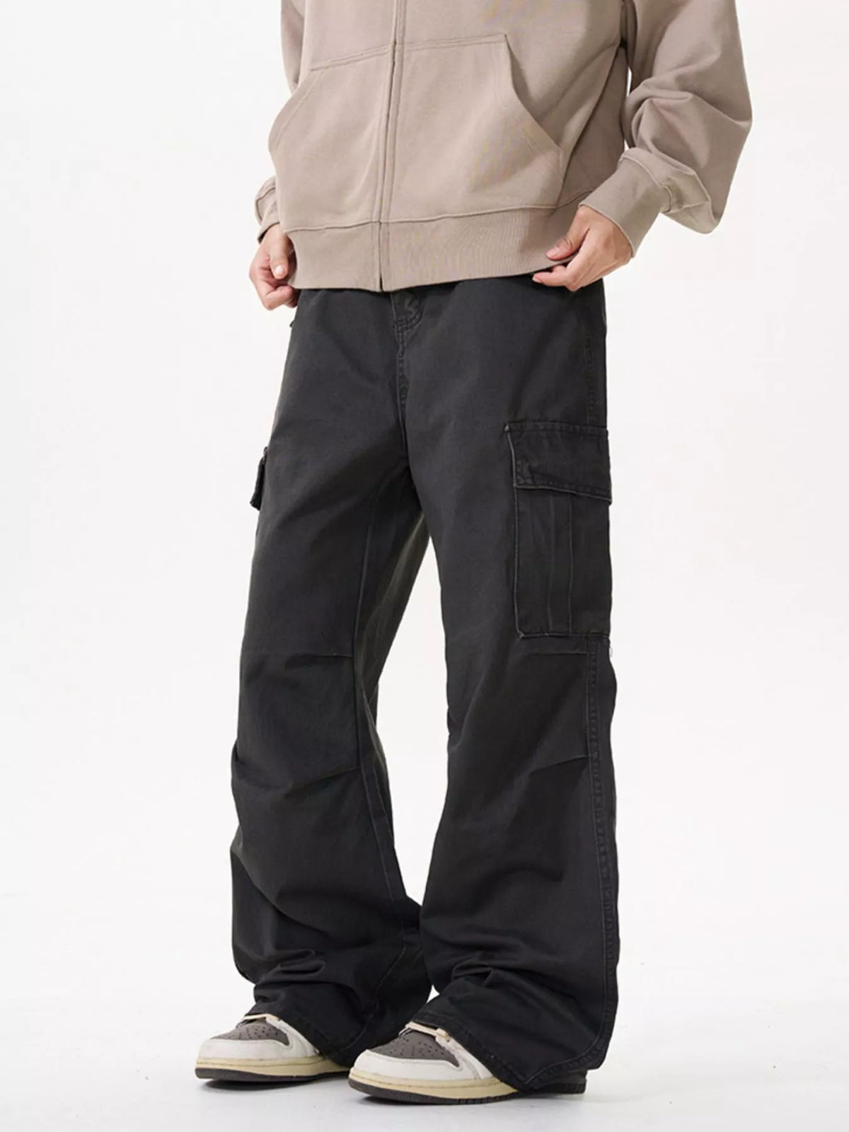 Men's Loose Fit Cargo Pants in Grey
