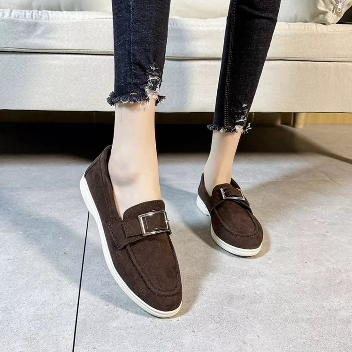 Round Toe Flats Slip-Ons in Brown