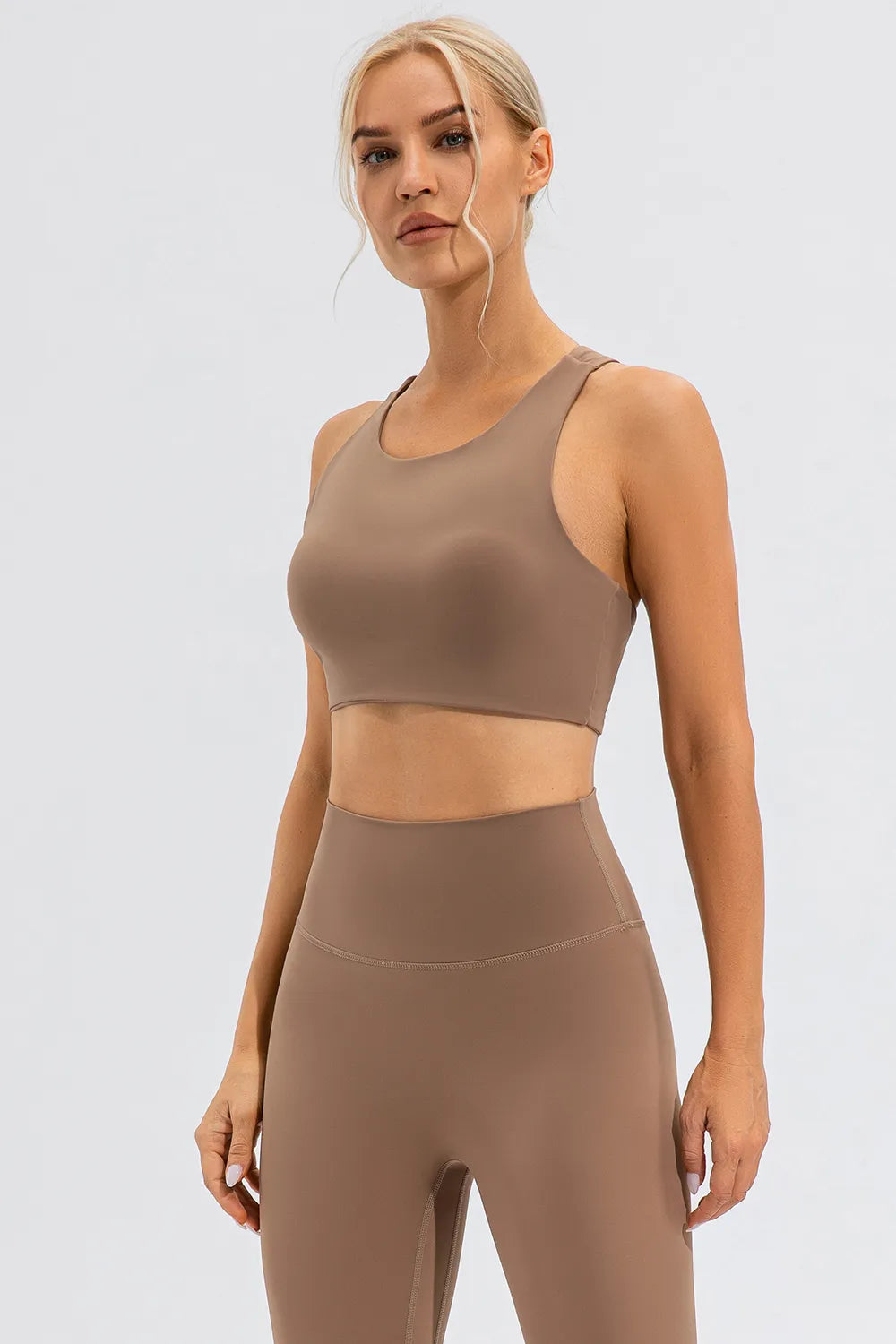 Round Neck Cutout Cropped Active Tank - Lilixa.store