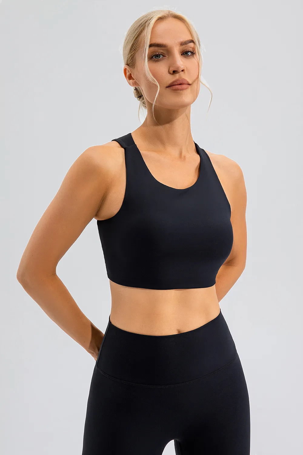 Round Neck Cutout Cropped Active Tank - Lilixa.store