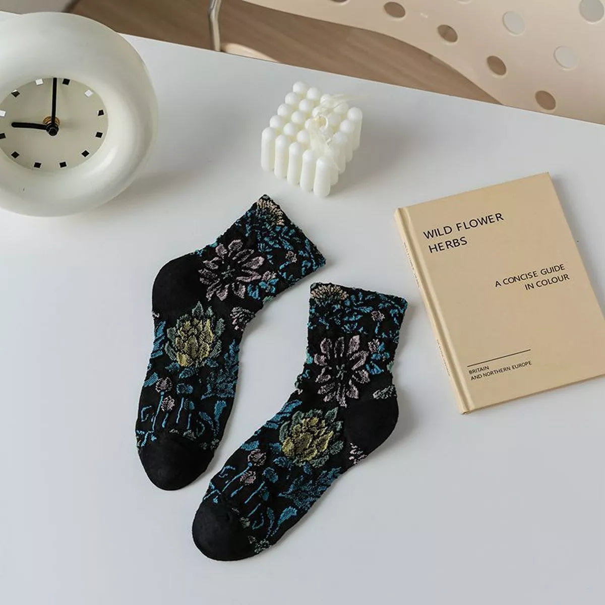 Floral Jacquard Crew Socks - Lilixa.store