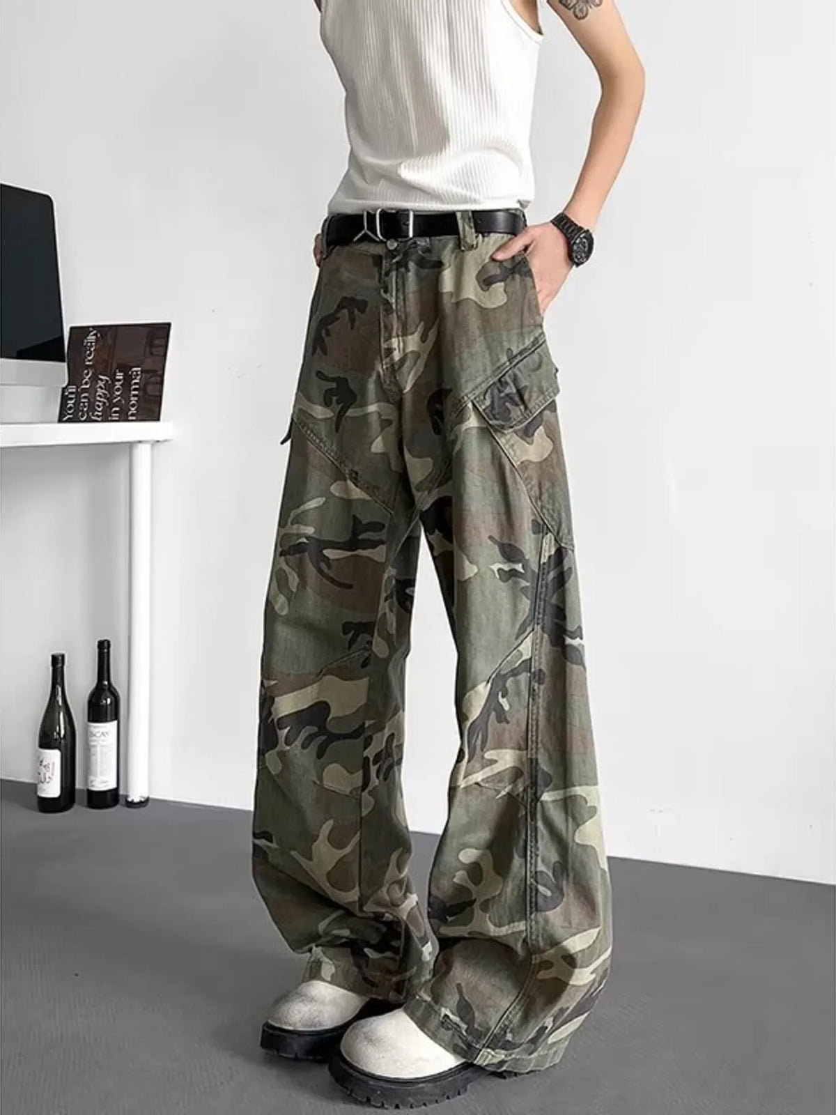 Men's Plus Size Loose Fit Camouflage Cargo Pants in Green Camouflage, view 2