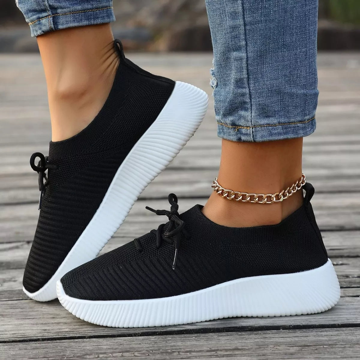 Round Toe Lace Up Sneakers - Lilixa.store