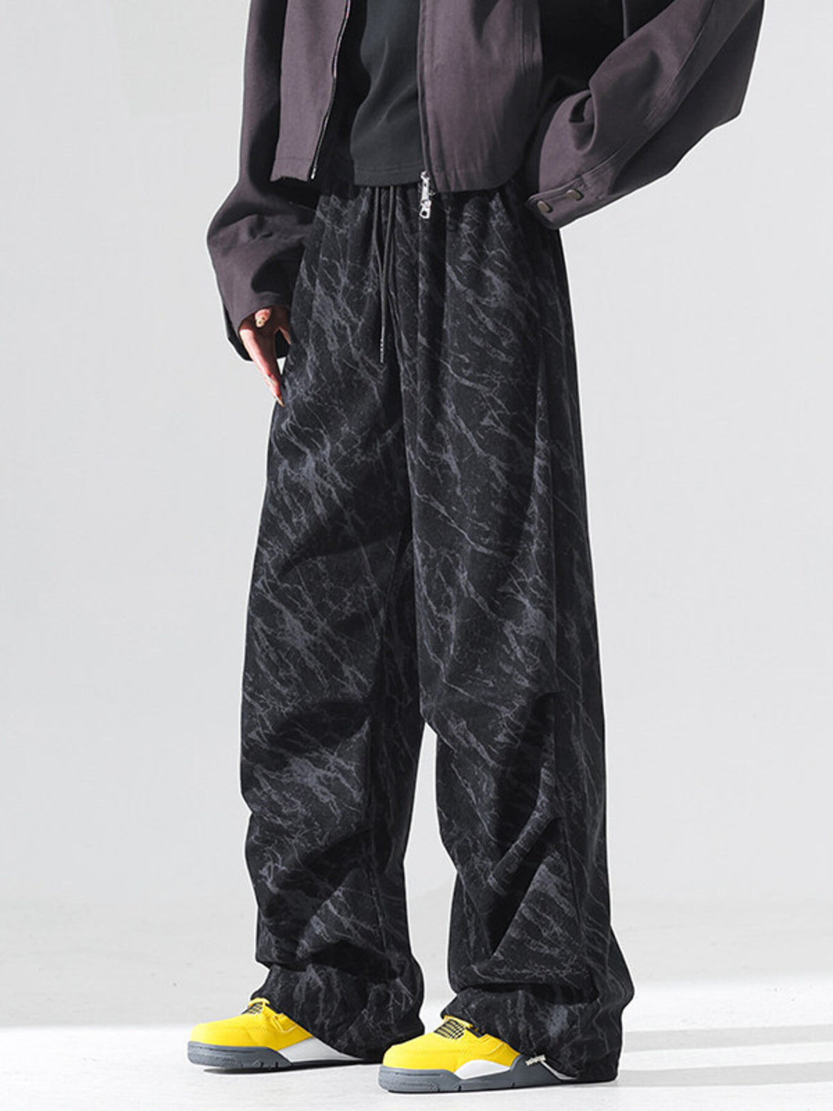 Men's Plus Size Vintage Wash Wide Leg Pants in Black