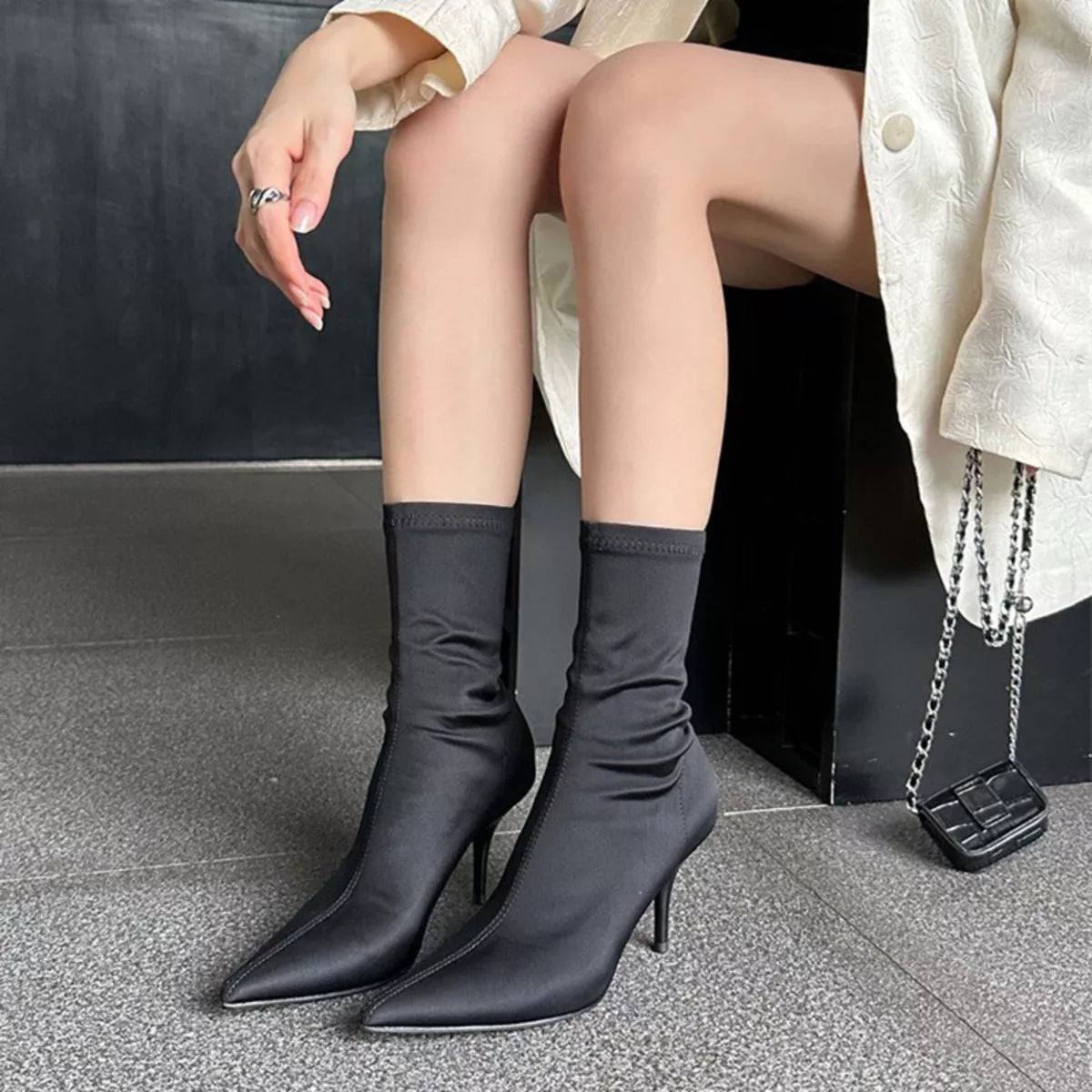 Point Toe Mid Heel Boots