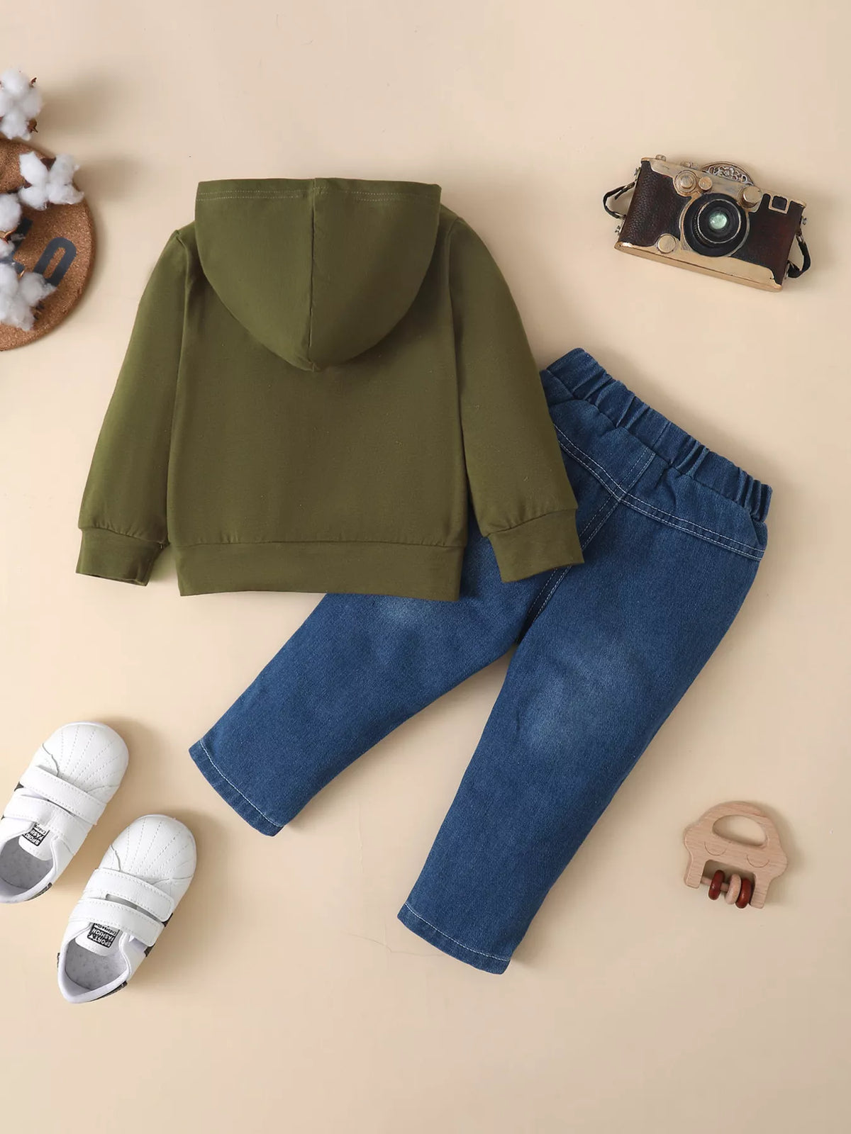 Children's Graphic Hoodie and Distressed Jeans Set in Green, view 7