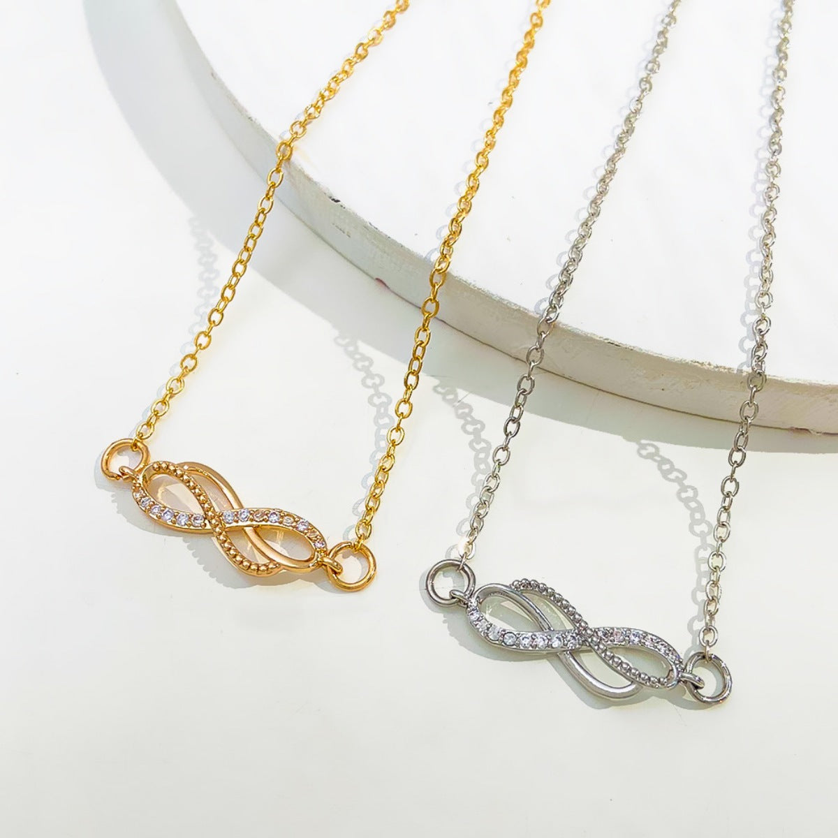 Infinity Knot Charm Bracelet - Lilixa.store