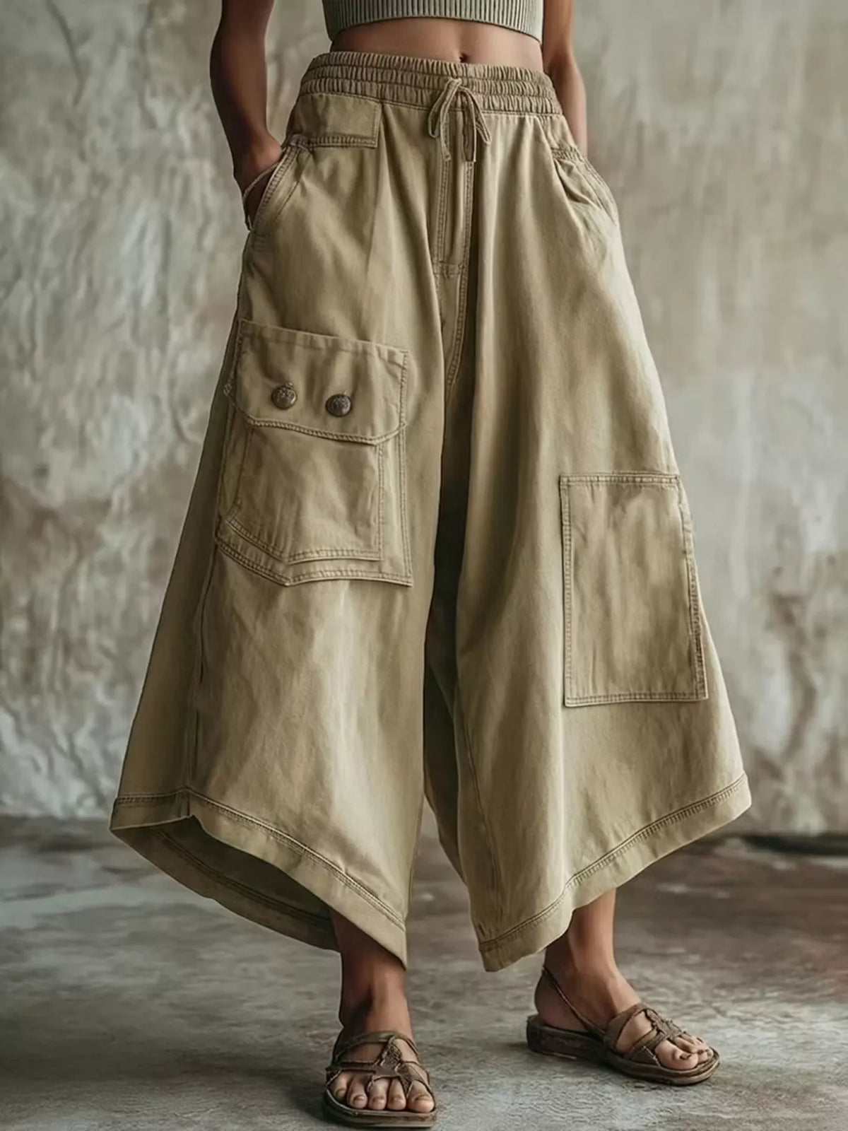 High-Waisted Cargo Wide-Leg Cropped Pants in Khaki