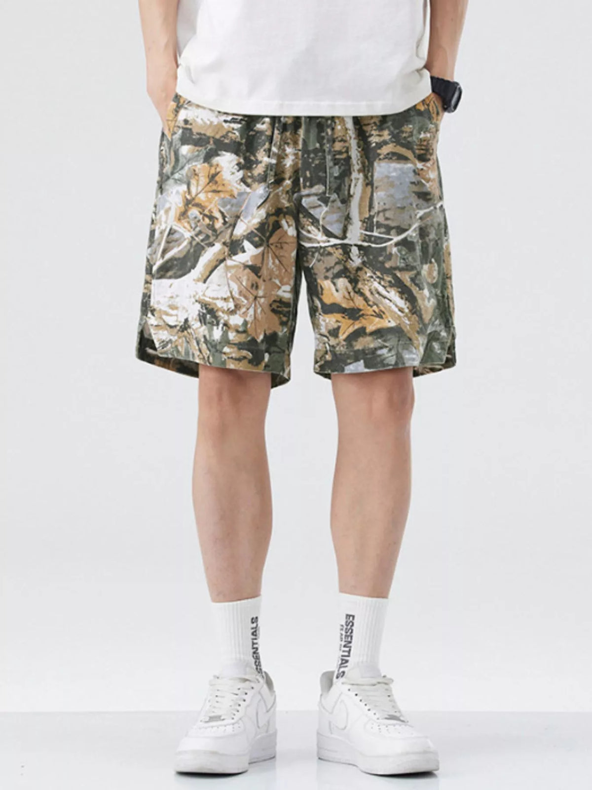 Men's Plus Size Loose Fit Shorts in Khaki