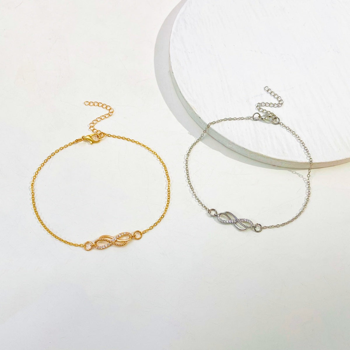 Infinity Knot Charm Bracelet - Lilixa.store