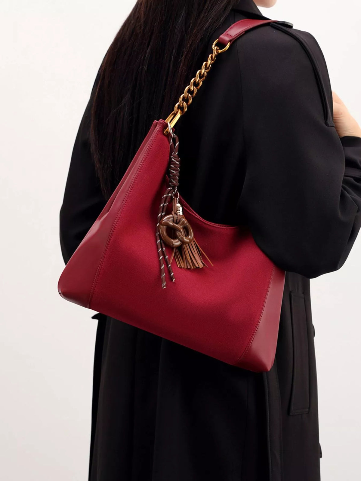 Chain Strap Tassel Charm Shoulder Bag in Wine Red, view 9