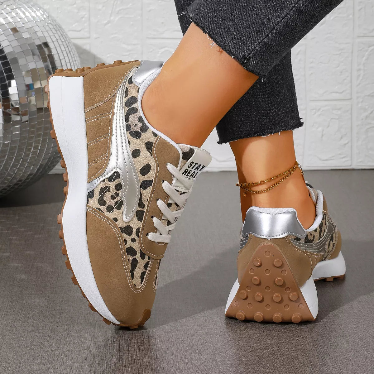 Round Toe Lace Up Sneakers