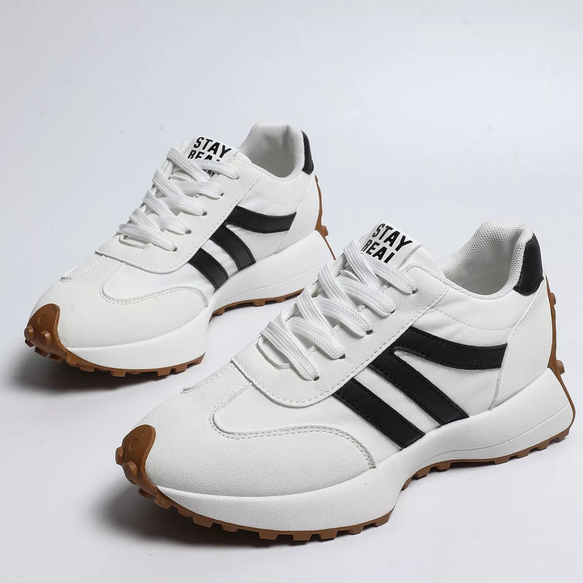 Round Toe Lace Up Sneakers - Lilixa.store