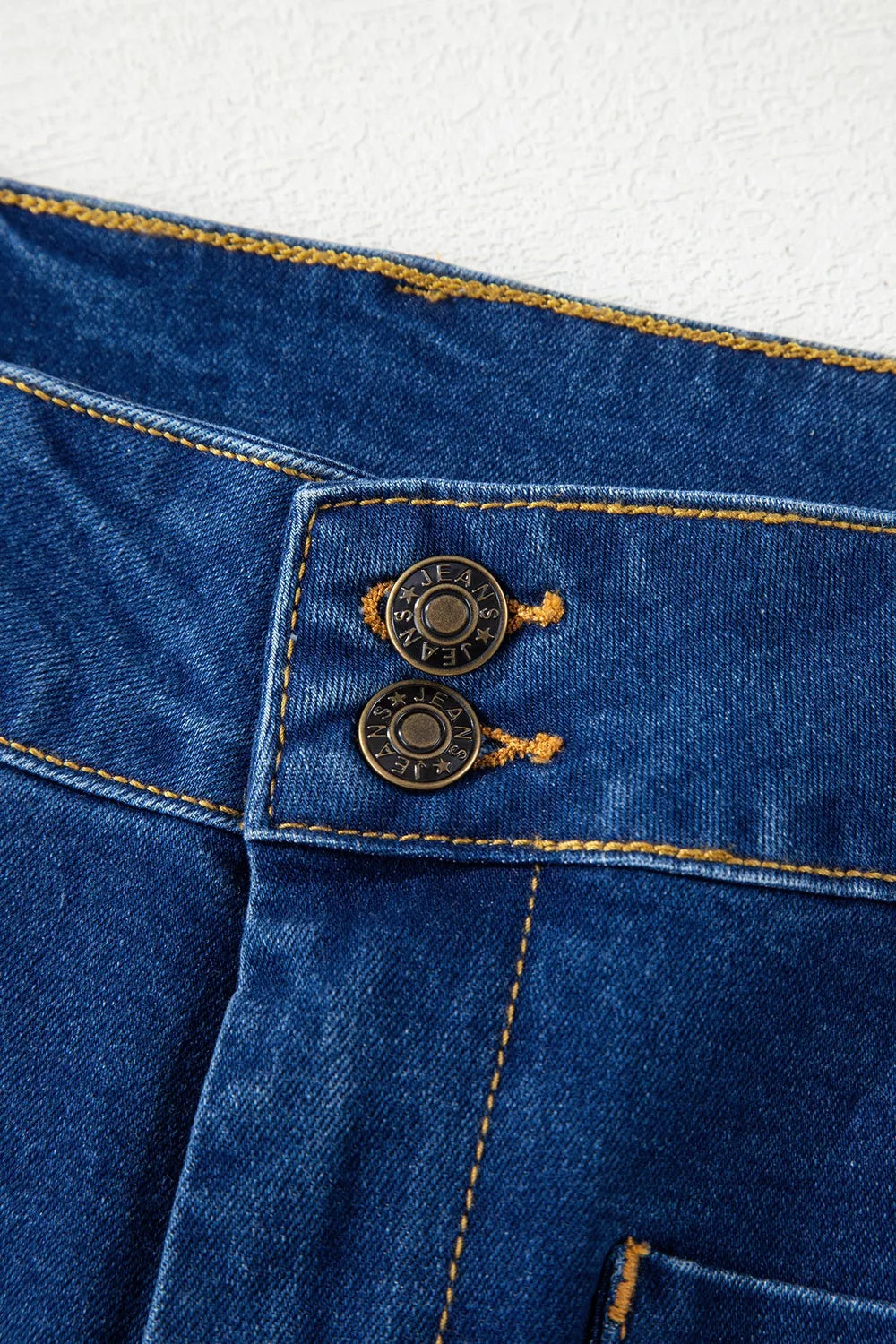 Hardware Decor Patched Pockets Wide Leg Jeans - Lilixa.store