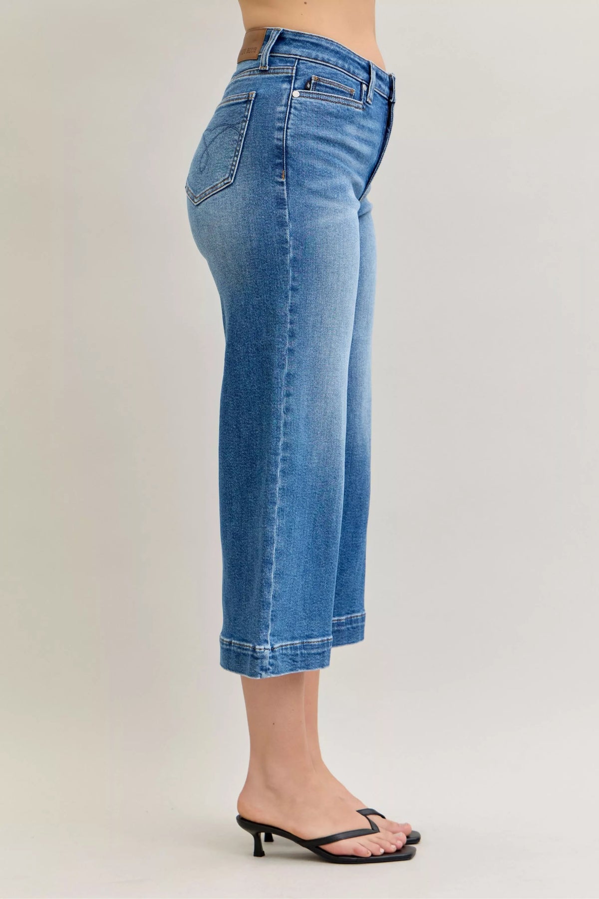 Judy Blue Mid Rise Crop Wide Leg Jeans - Lilixa.store