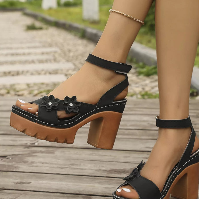 Open Toe Block Heels Sandals in Black