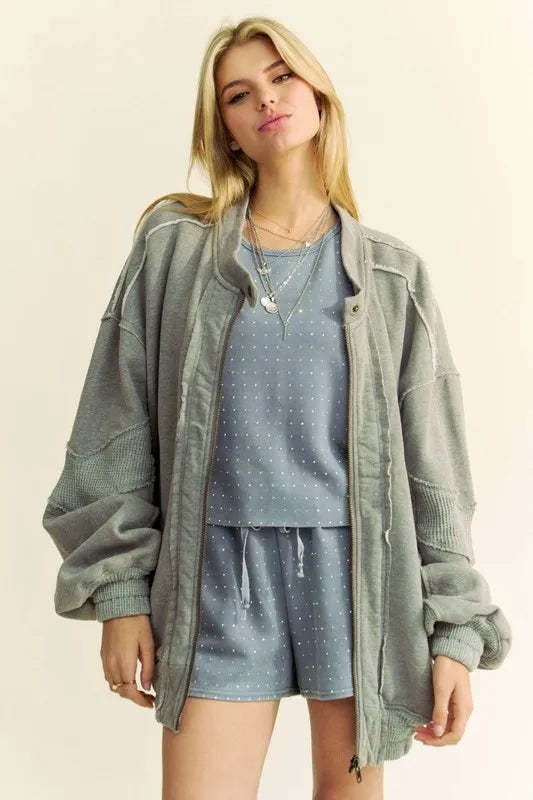 Davi & Dani Exposed Seam Zip Up Dropped Shoulder Jacket in Grey, view 4