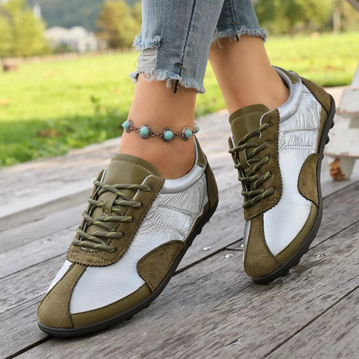 Casual Color-Block Suede and Metallic Texture Sneakers in Green