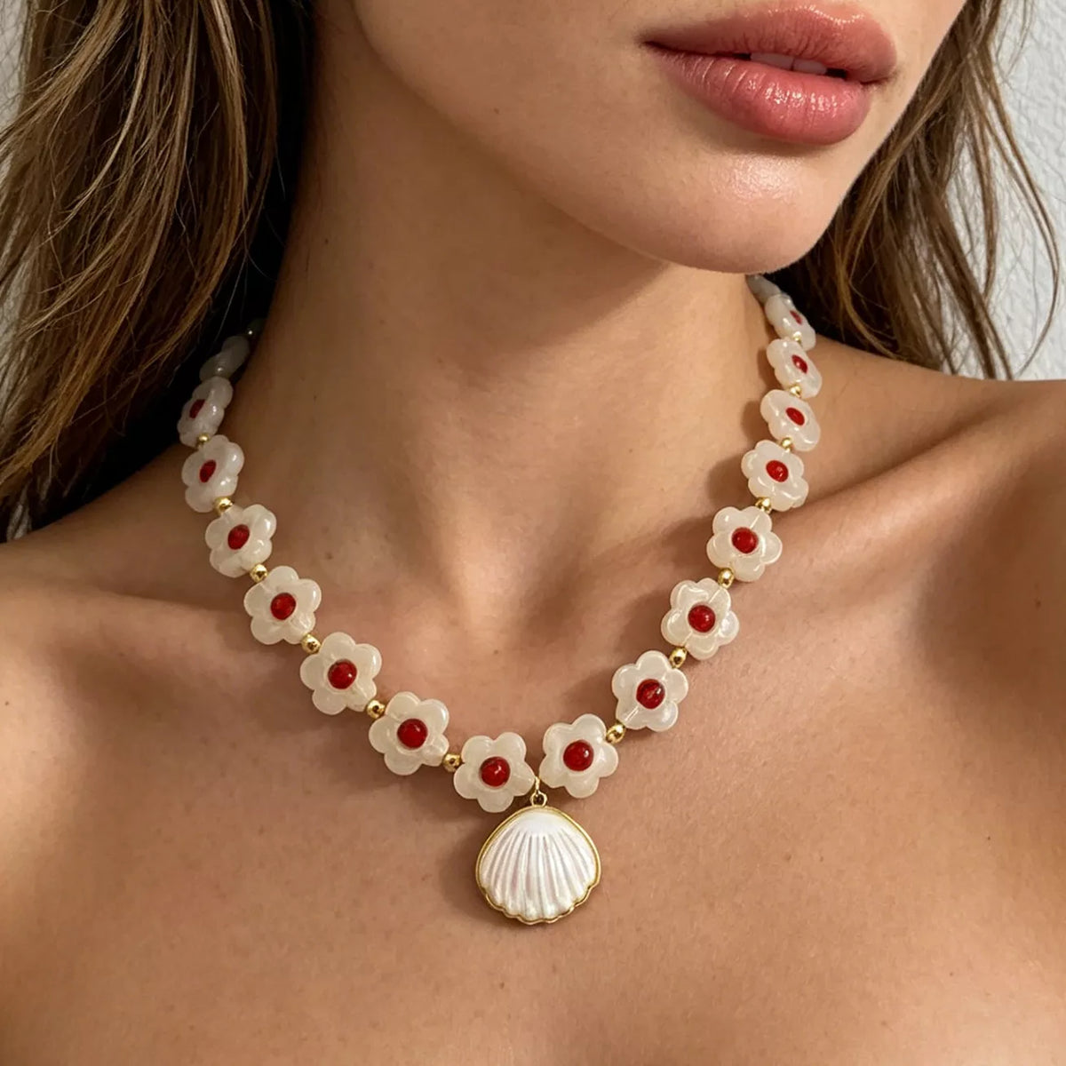 Charming Shell Pendant Beaded Necklace - Lilixa.store