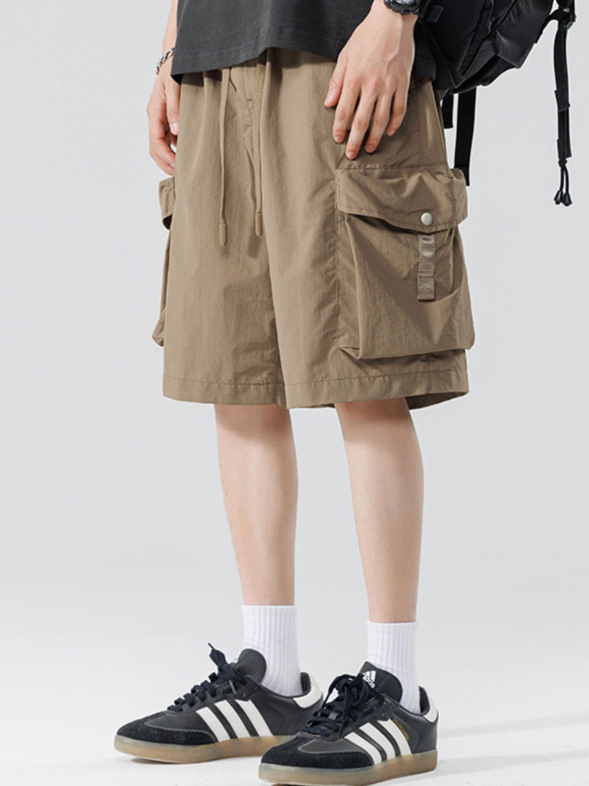 Men's Relaxed Fit Cargo Shorts, view 2