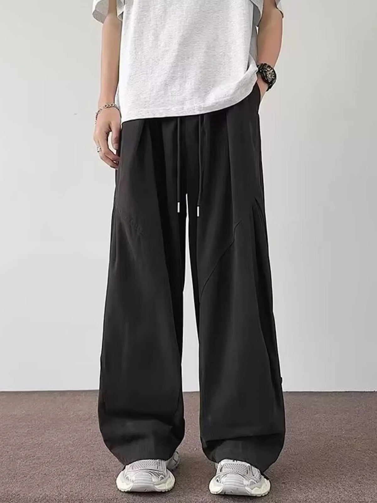 Men's Plus Size Loose Fit Casual Cargo Pants in Black