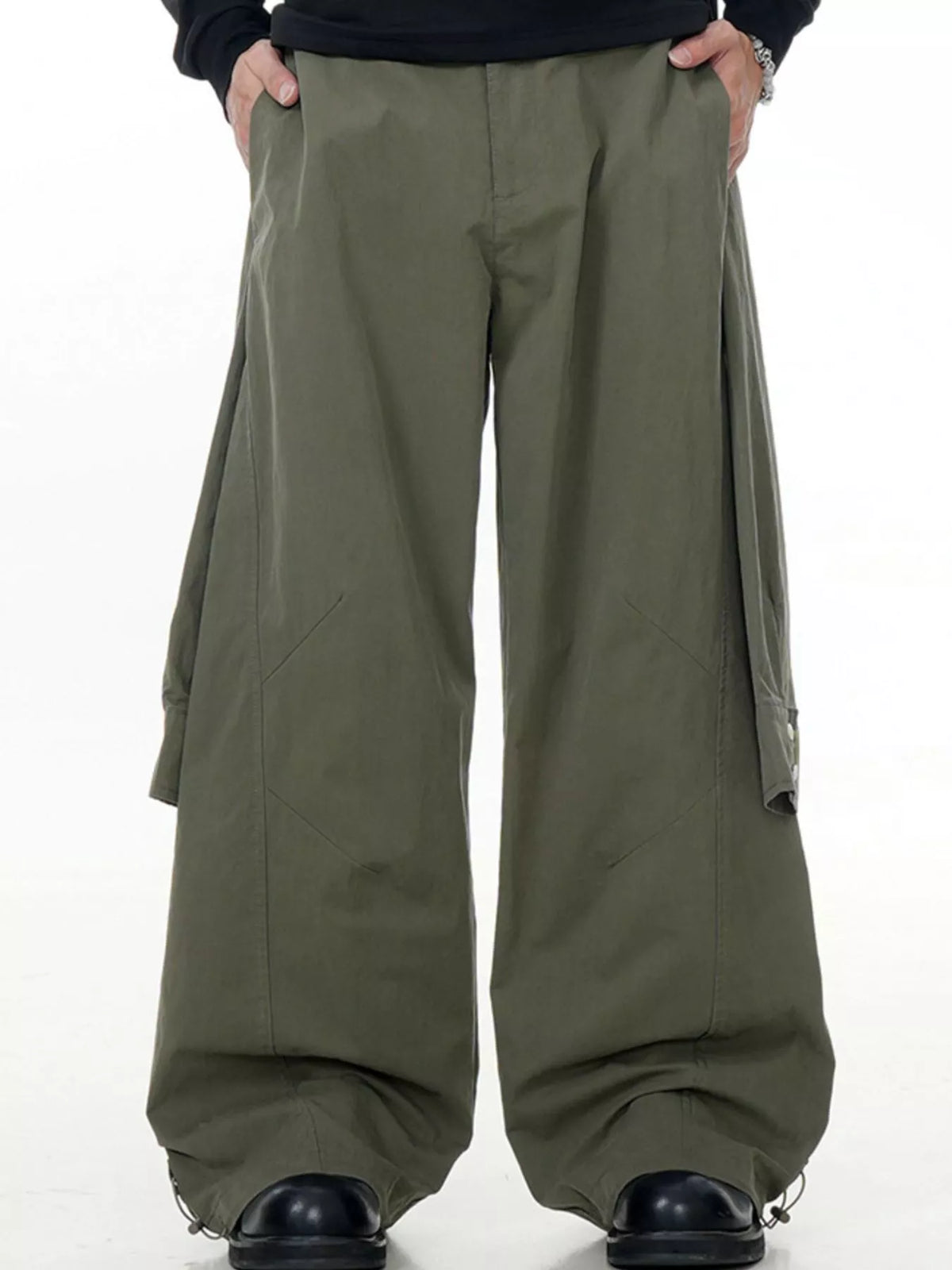 Men's Wide-Legged Casual Pants in Army Green