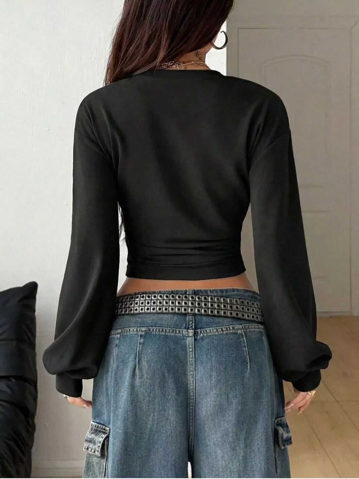 Long Sleeve Cropped T-Shirt
