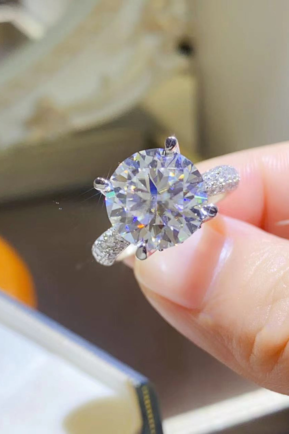 5 Carat Moissanite 925 Sterling Silver Ring – image 1 | Lilixa Trending Jewelry