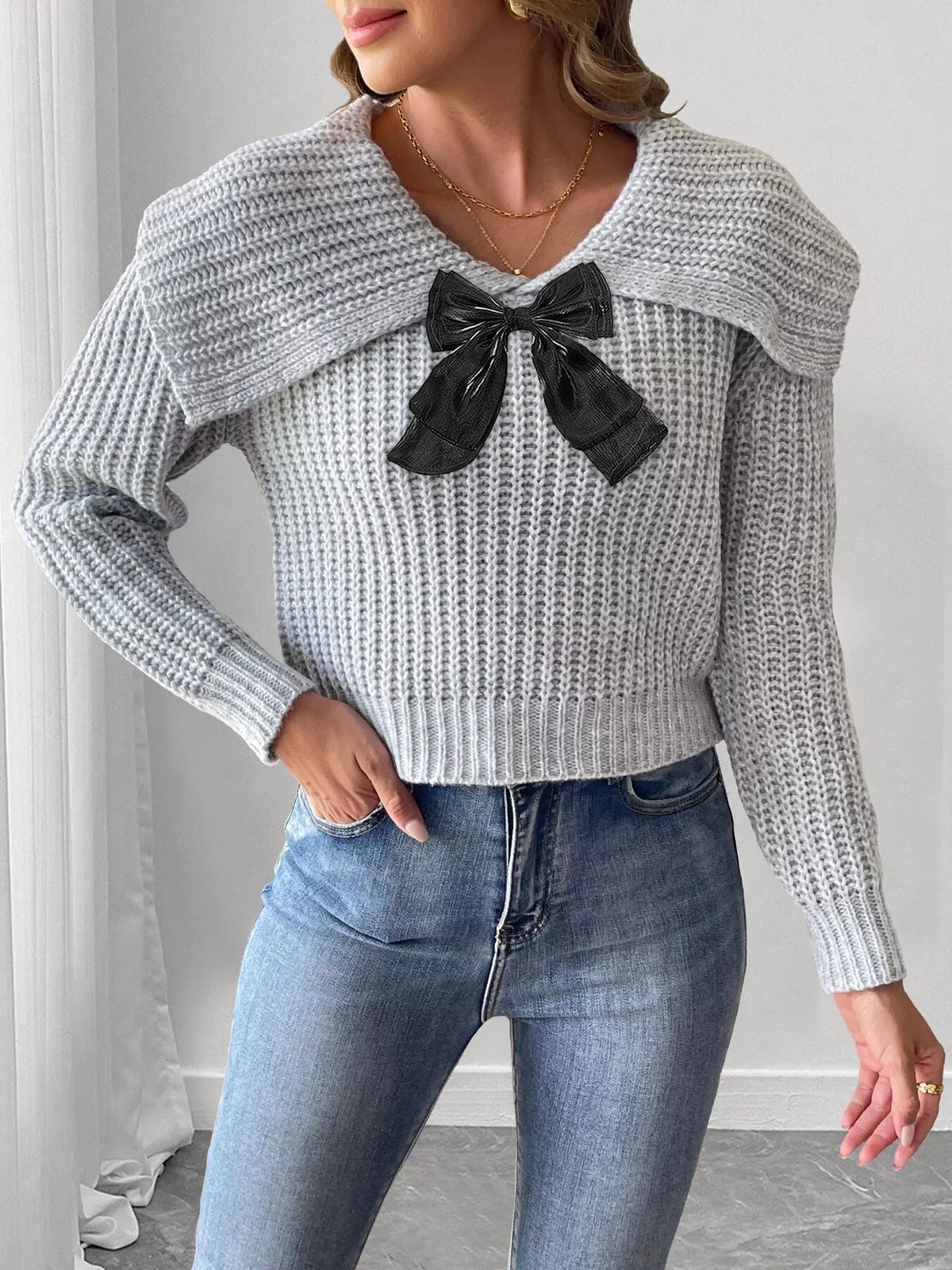 Contrast Bow Long Sleeve Sweater