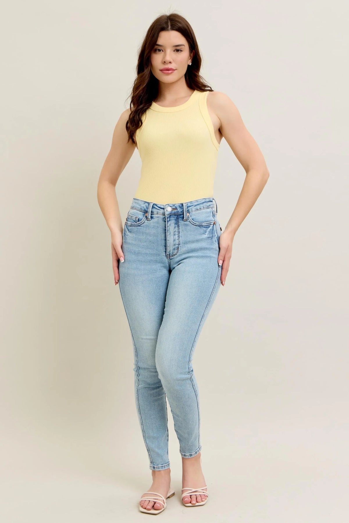 Judy Blue Full Size Mr Tummy Control Vintage Wash Skinny Jeans Plus Size - Lilixa.store