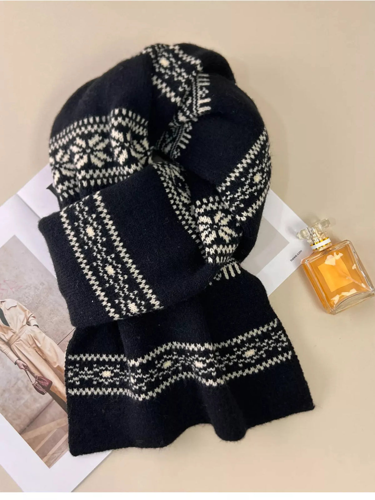 Winter Snowflake Pattern Knitted Scarf - Lilixa.store