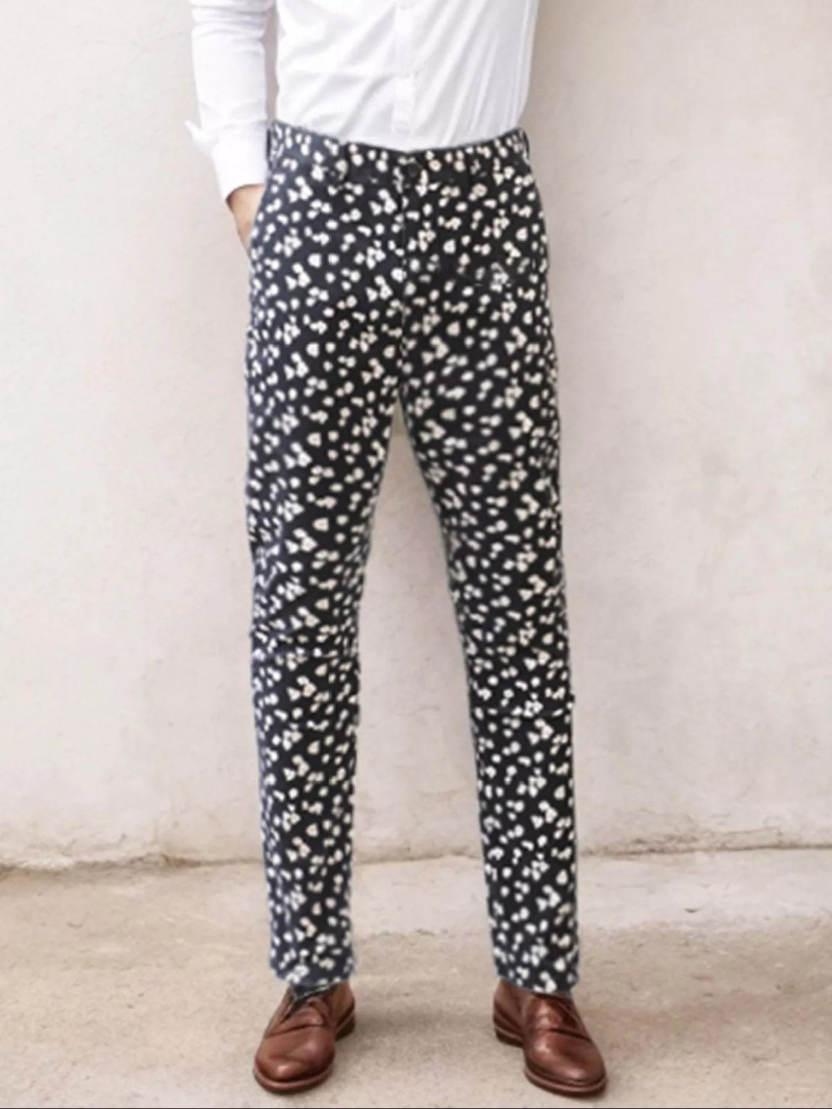 Men's Printed Casual Pants in Black, view 2