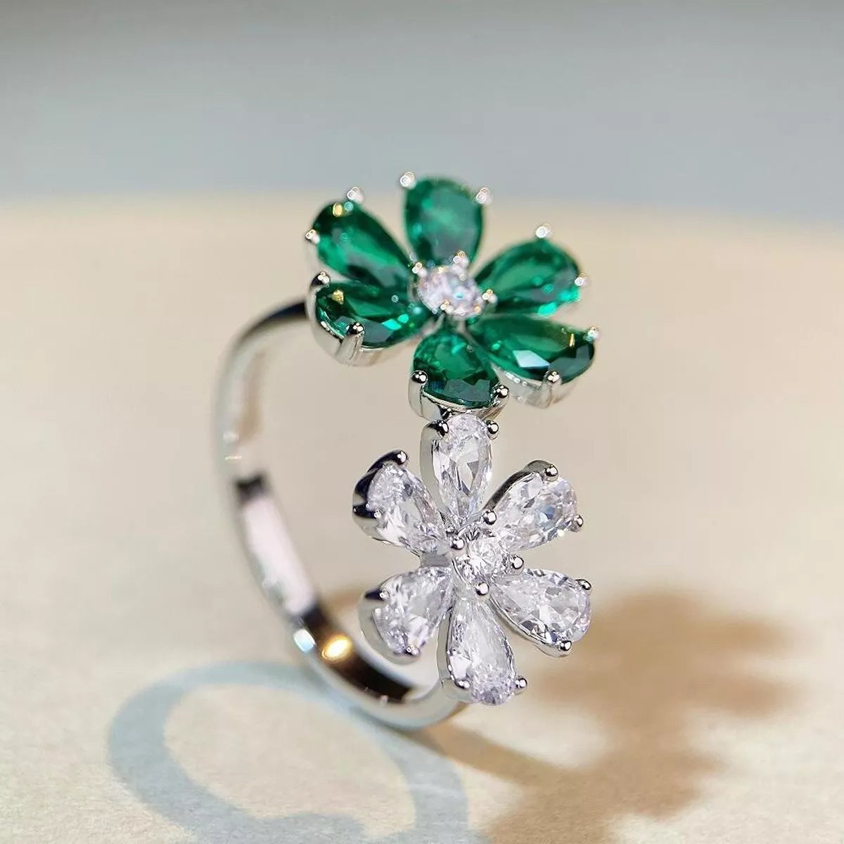 925 Sterling Silver Zircon Flower Ring - Lilixa.store