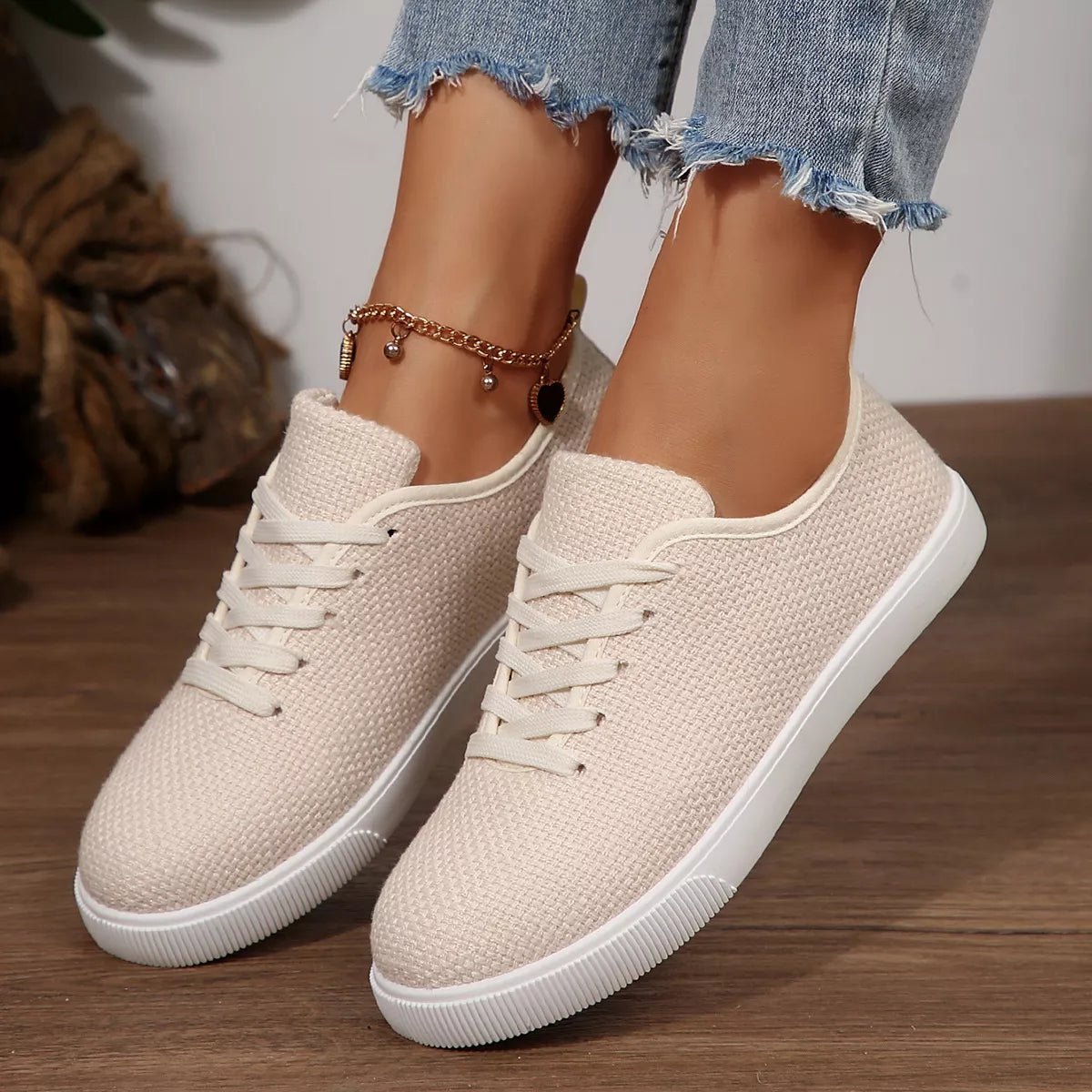 Round Toe Lace Up Sneakers - Lilixa.store