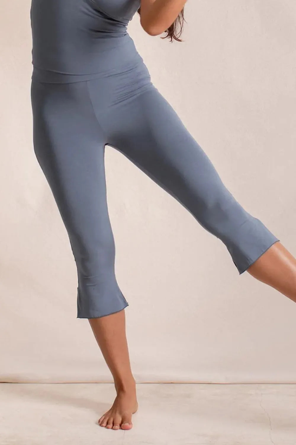 Side Slit Capris Leggings - Lilixa.store