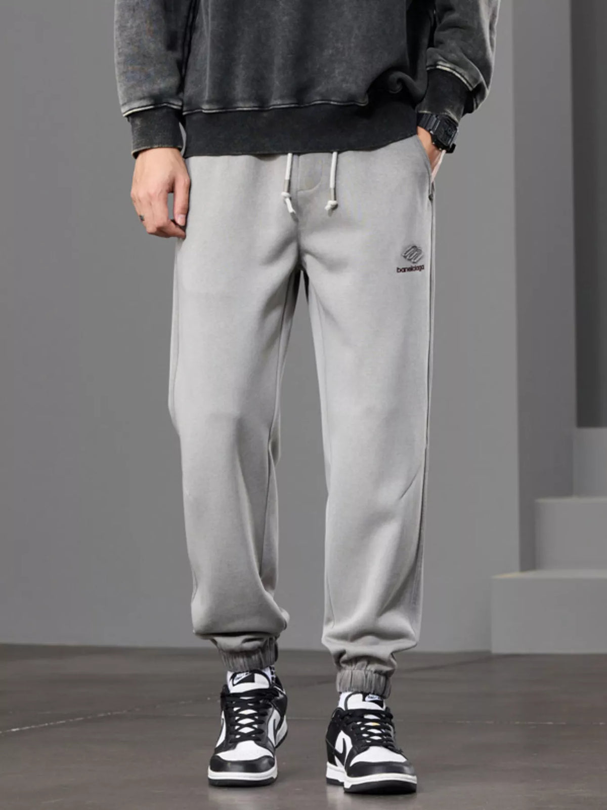Men's Casual Loose Fit Sweatpants in Gray