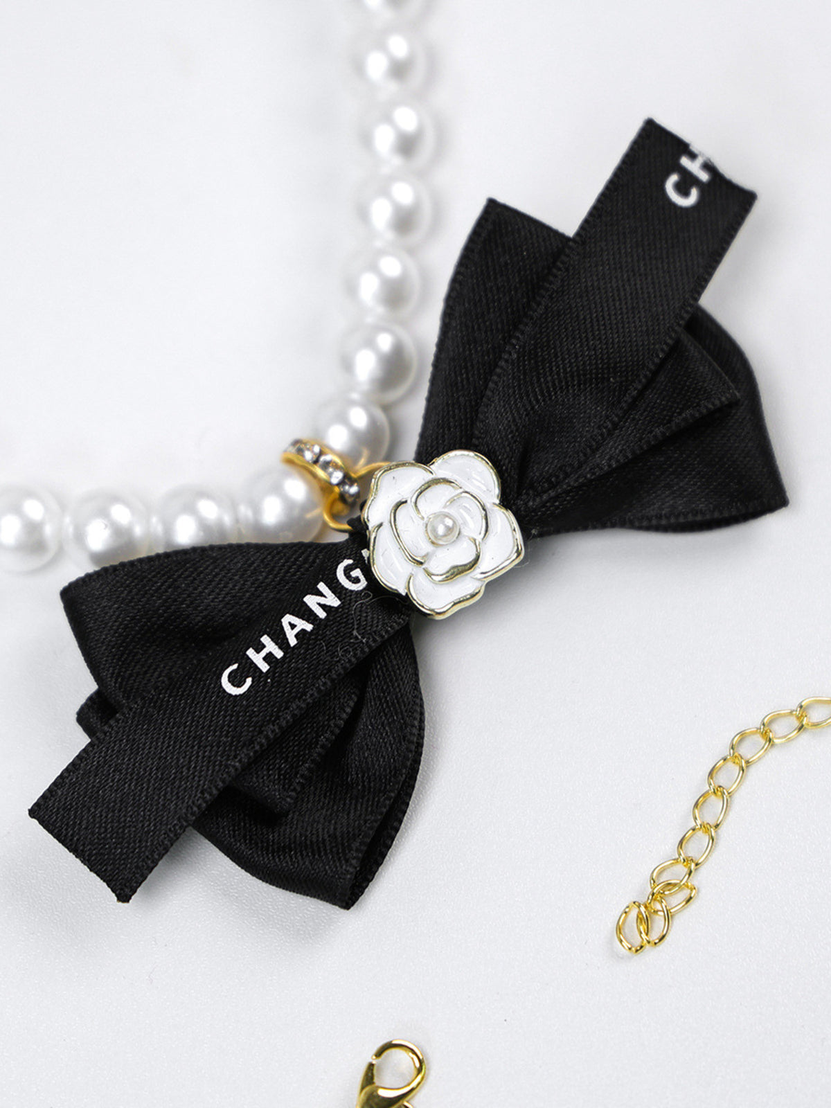 Pearl Bowknot Pet Necklace