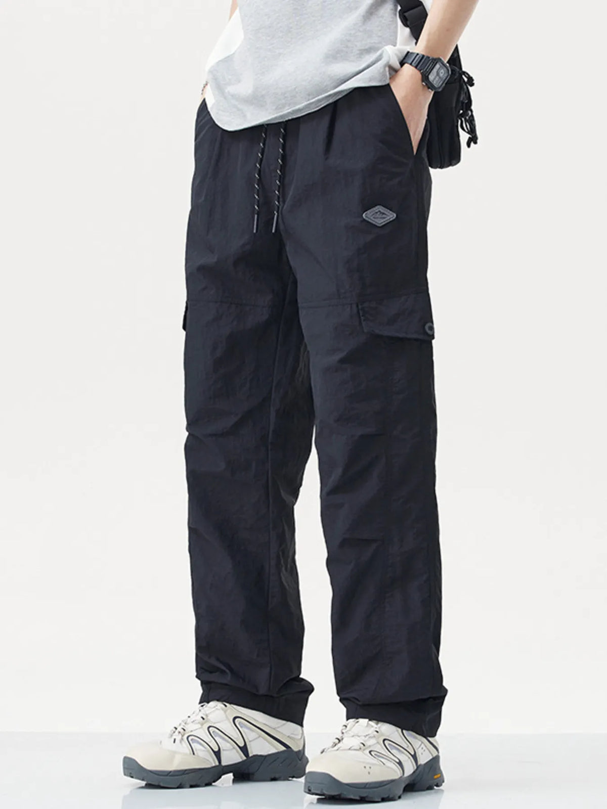 Men's Plus Size Relaxed Fit Cargo Pants with Drawstring in Black