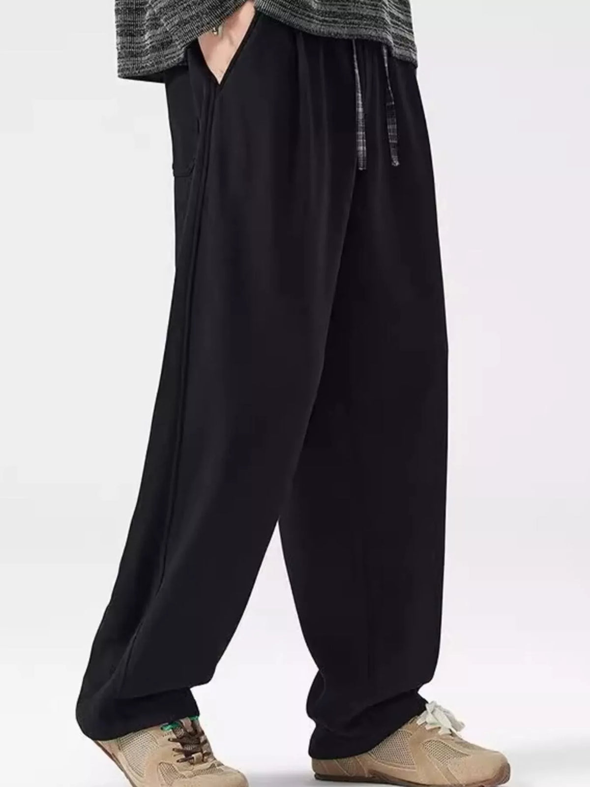 Men's Plus Size Loose Fit Drawstring Casual Pants in Black