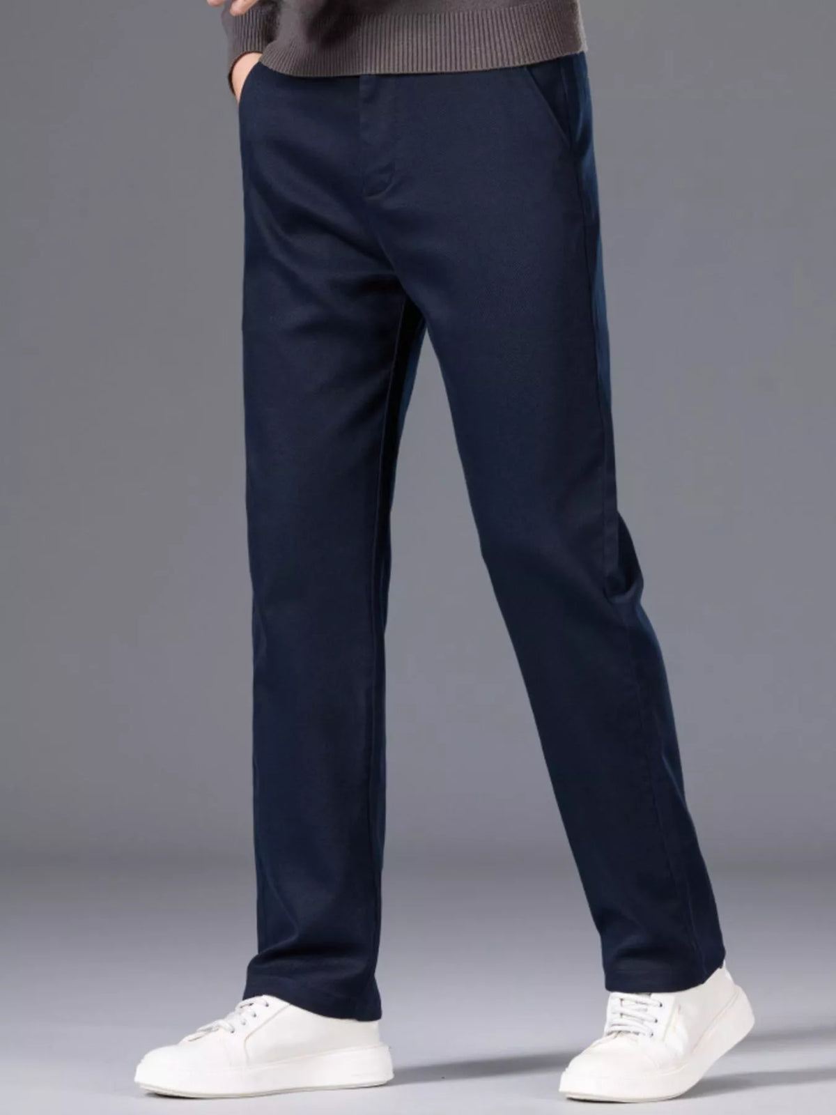 Men's Classic Straight-Leg Pants in Navy