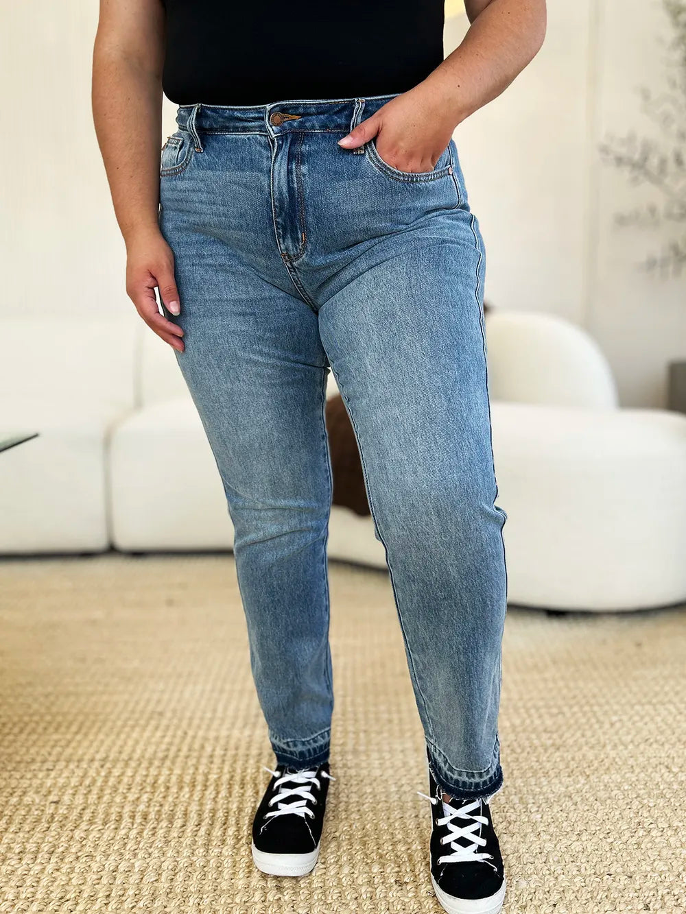 Judy Blue Full Size Mid Rise Rigid Magic Release Hem Jeans - Lilixa.store