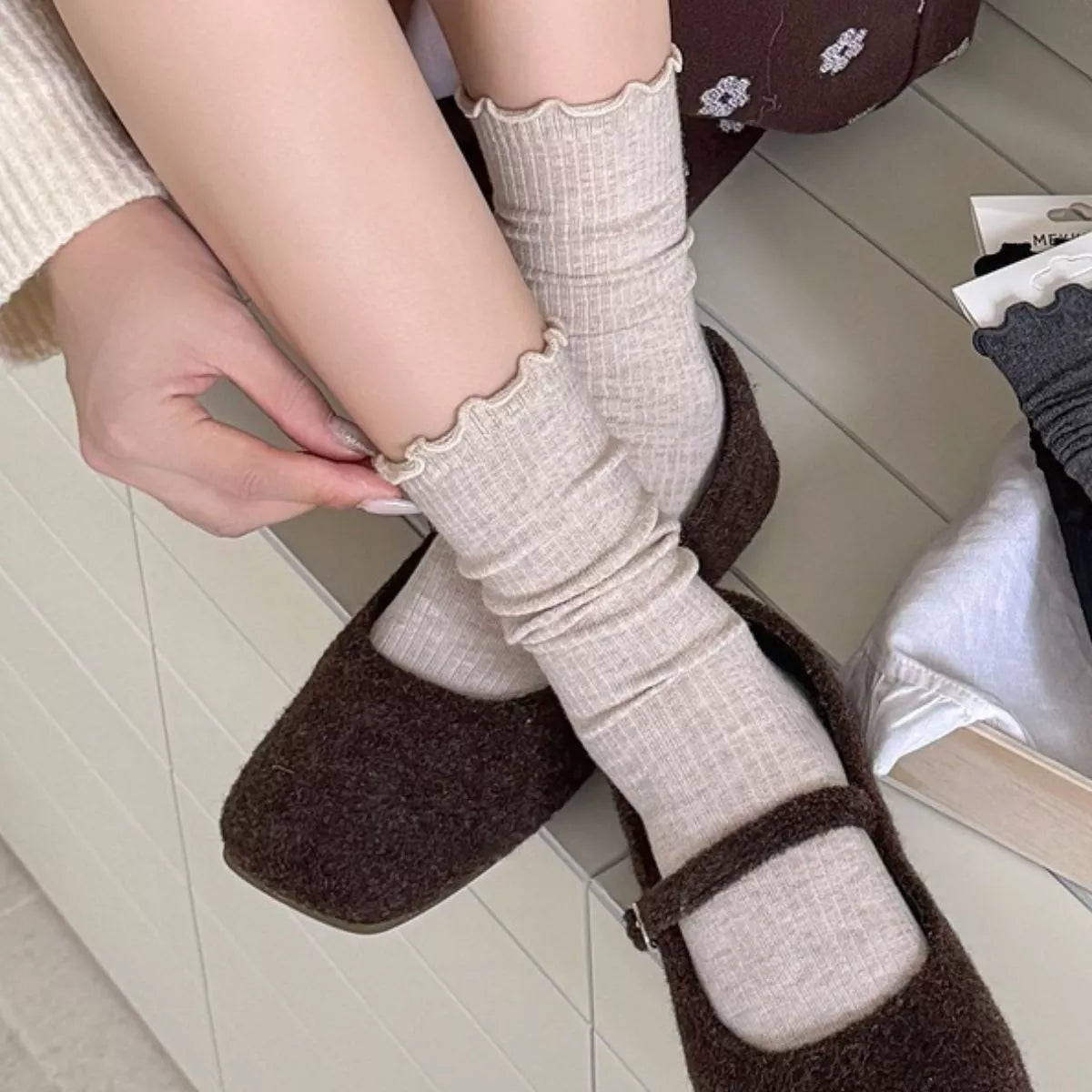 Ribbed Lettuce-Edge Casual Socks