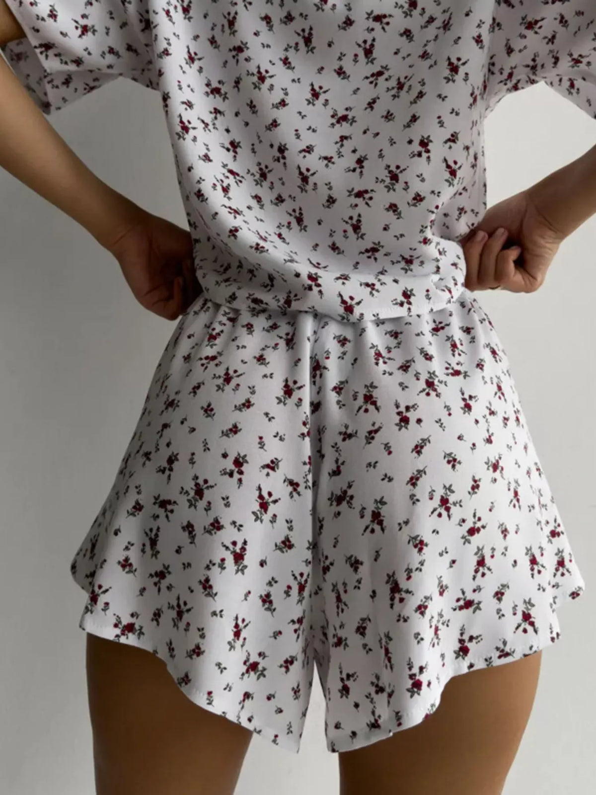 Floral Print Relaxed Fit Top and Shorts Lounge Set - Lilixa.store