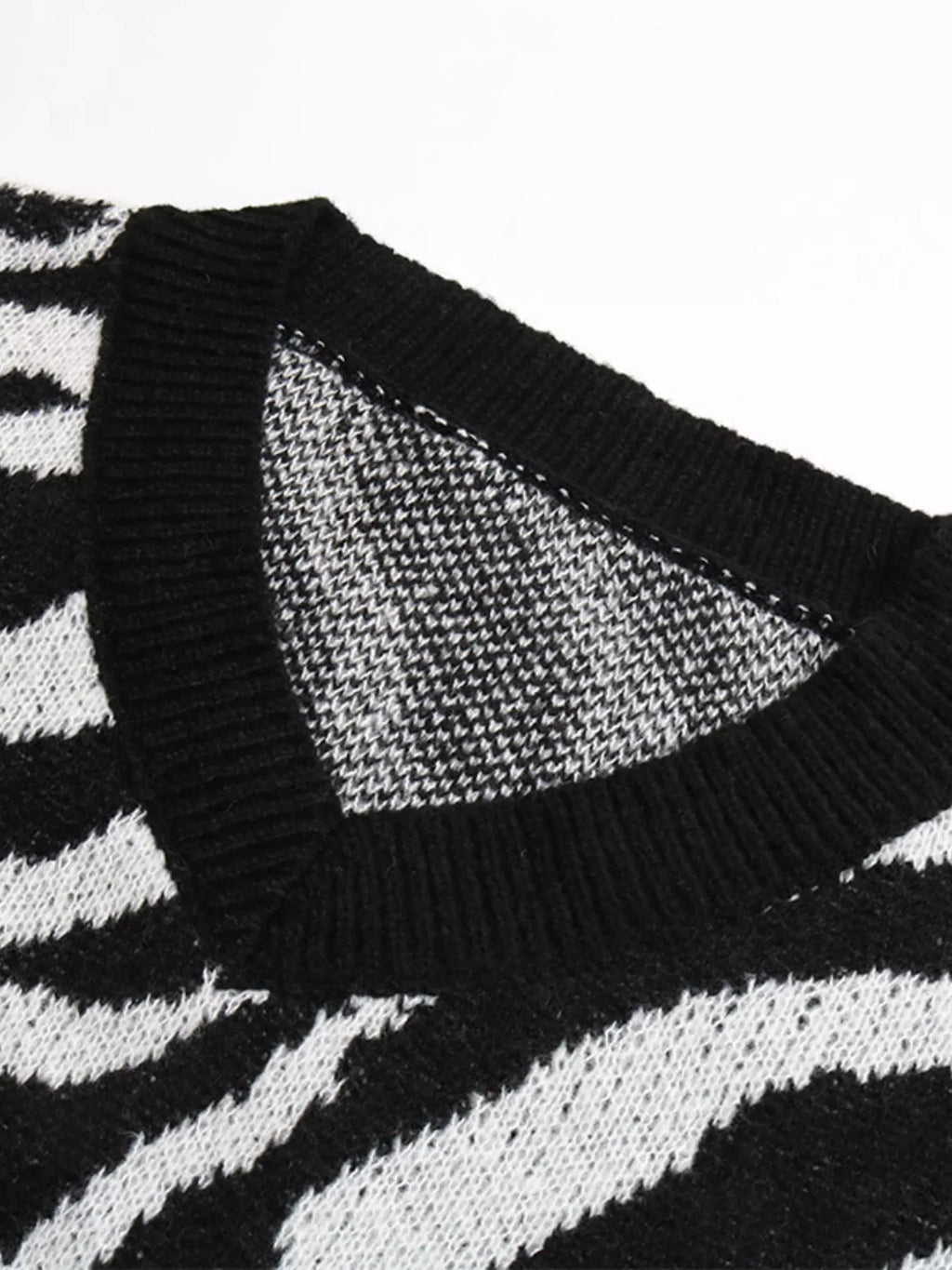 Zebra Print Relaxed Fit Pullover Sweater - Lilixa.store