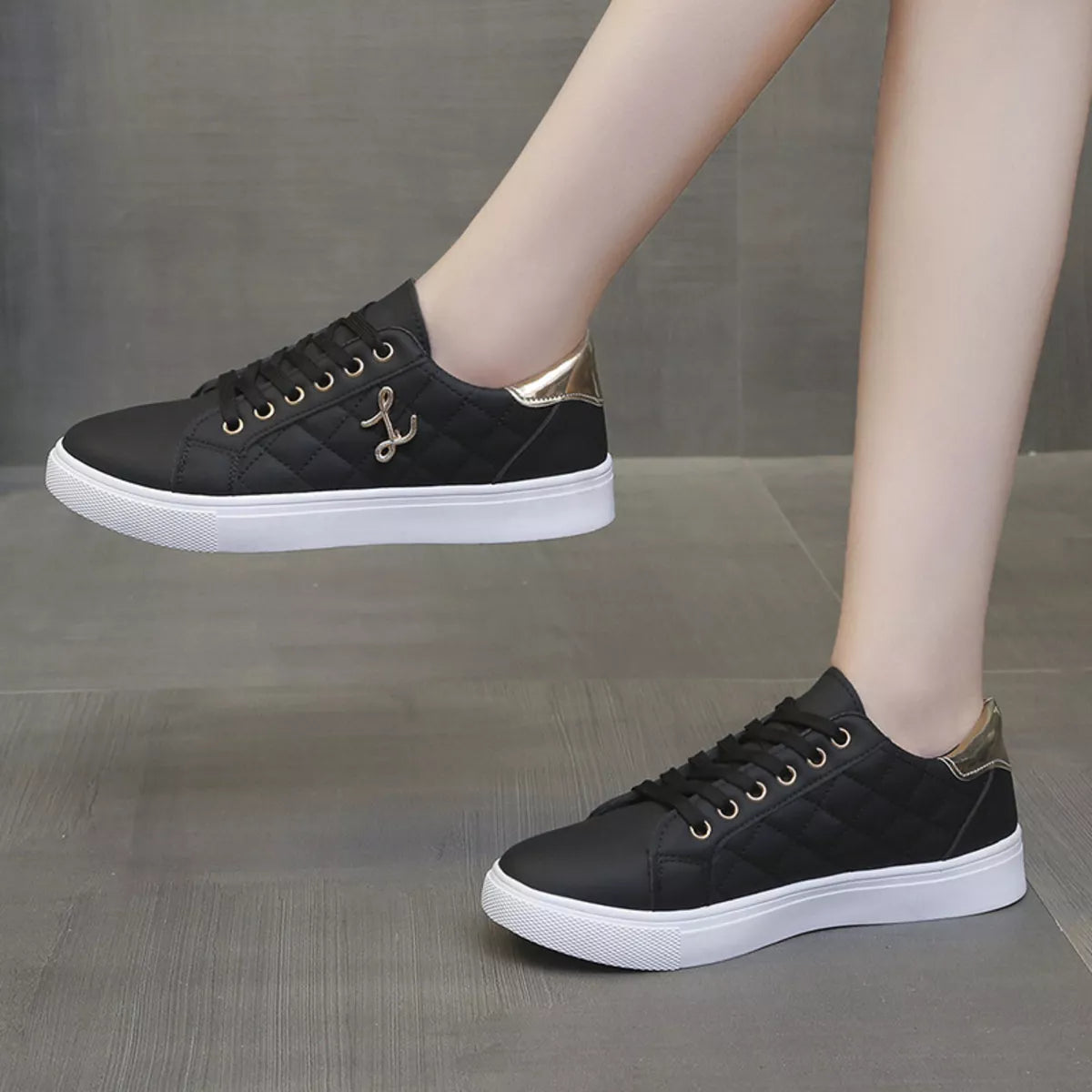 Round Toe Lace Up Sneakers - Lilixa.store