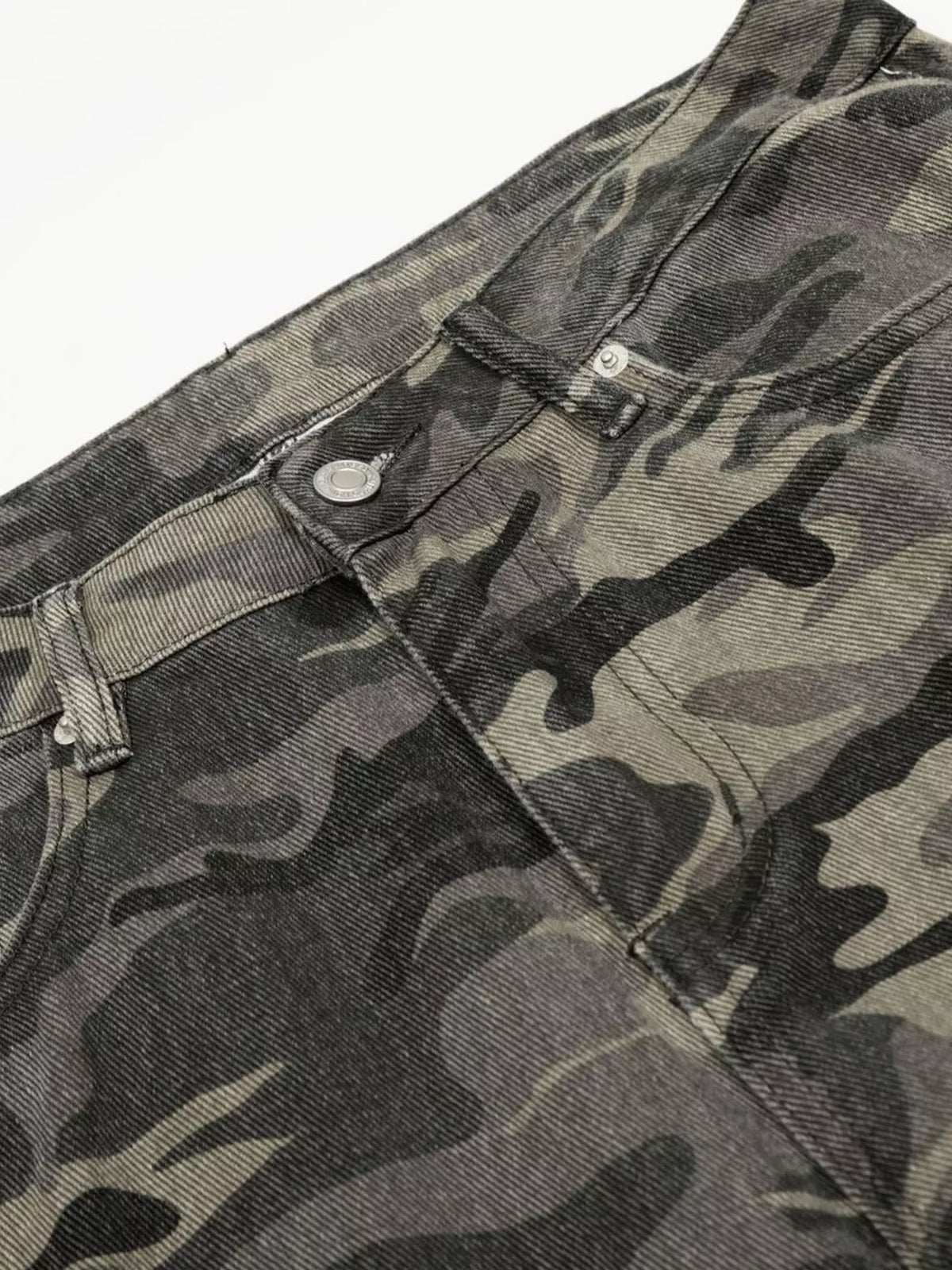 Men's Camouflage Cargo Pants in Camouflage Color, view 5