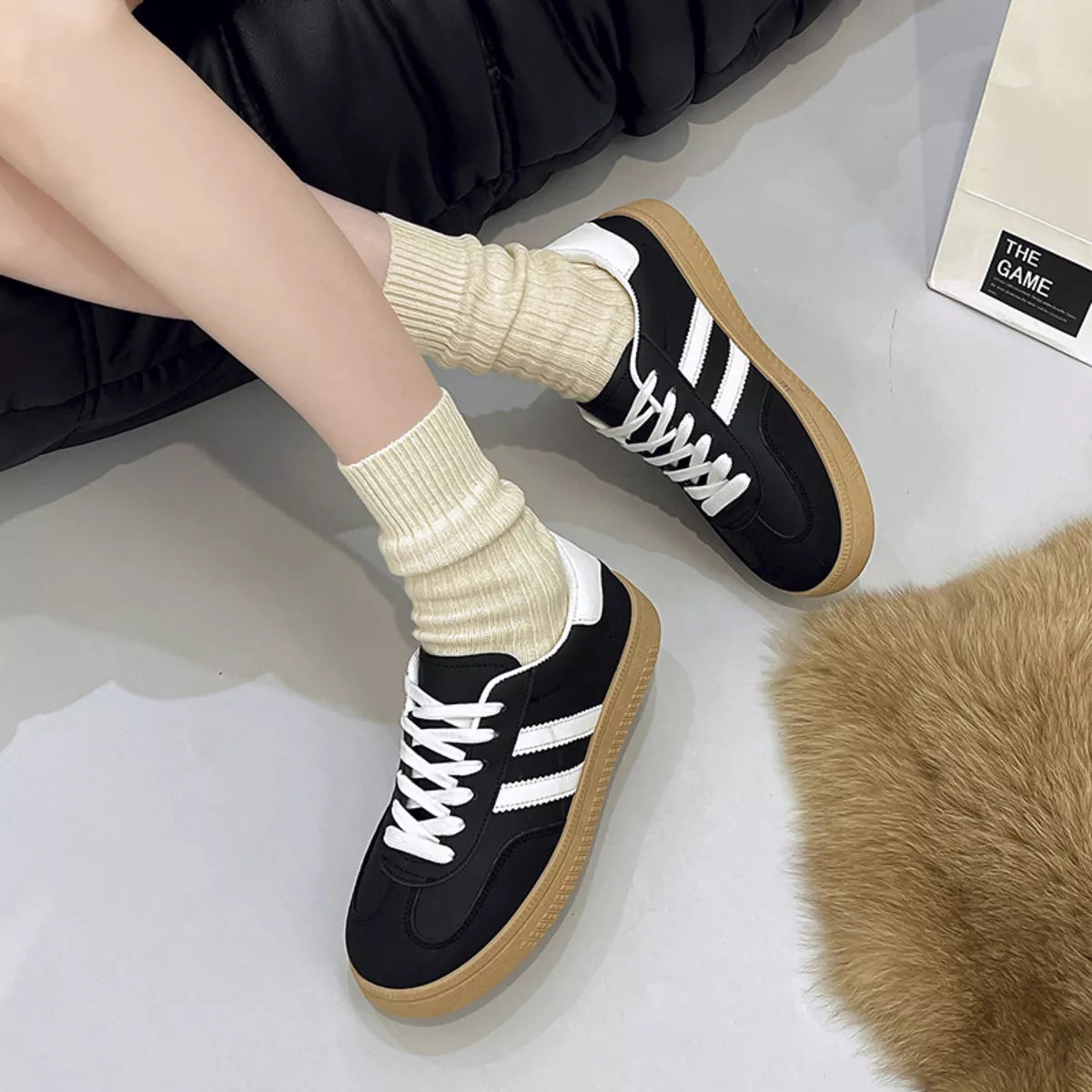 Round Toe Lace Up Sneakers - Lilixa.store