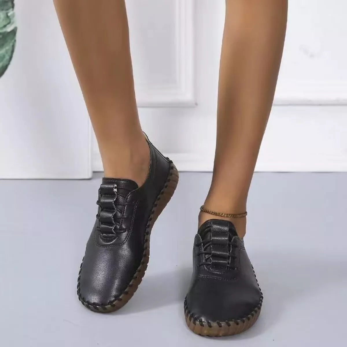 Round Toe Lace Up Sneakers