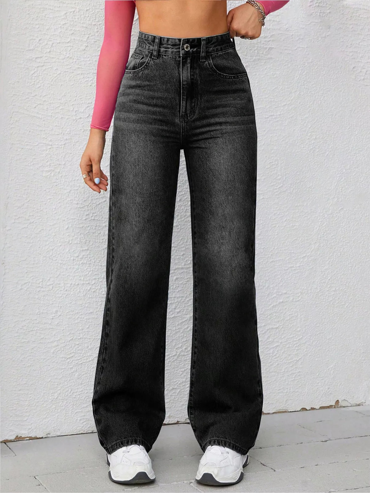 High-Waisted Wide-Leg Washed Jeans in Black